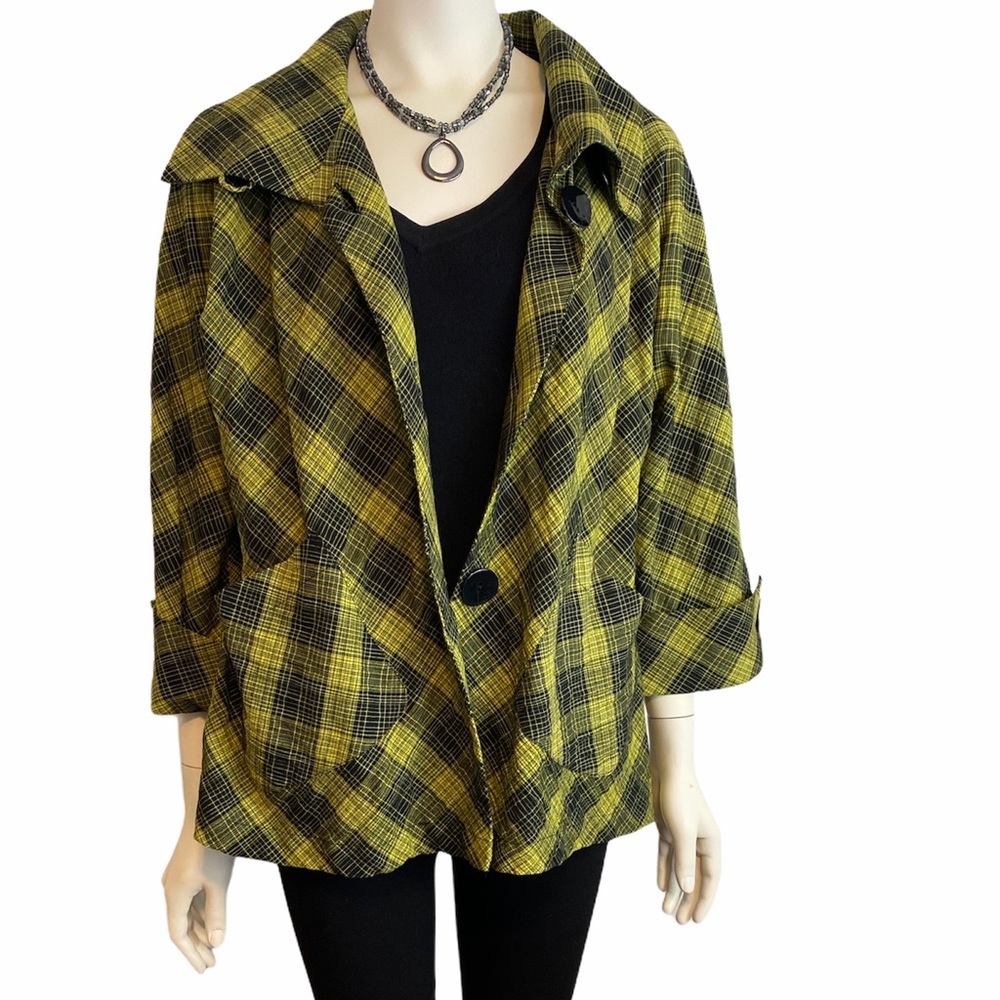 SALE 🌺 STAPLES USA Yellow Black Plaid Button Blouse Top L